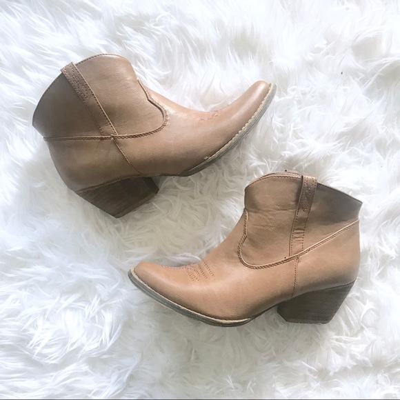 very volatile ankle boots